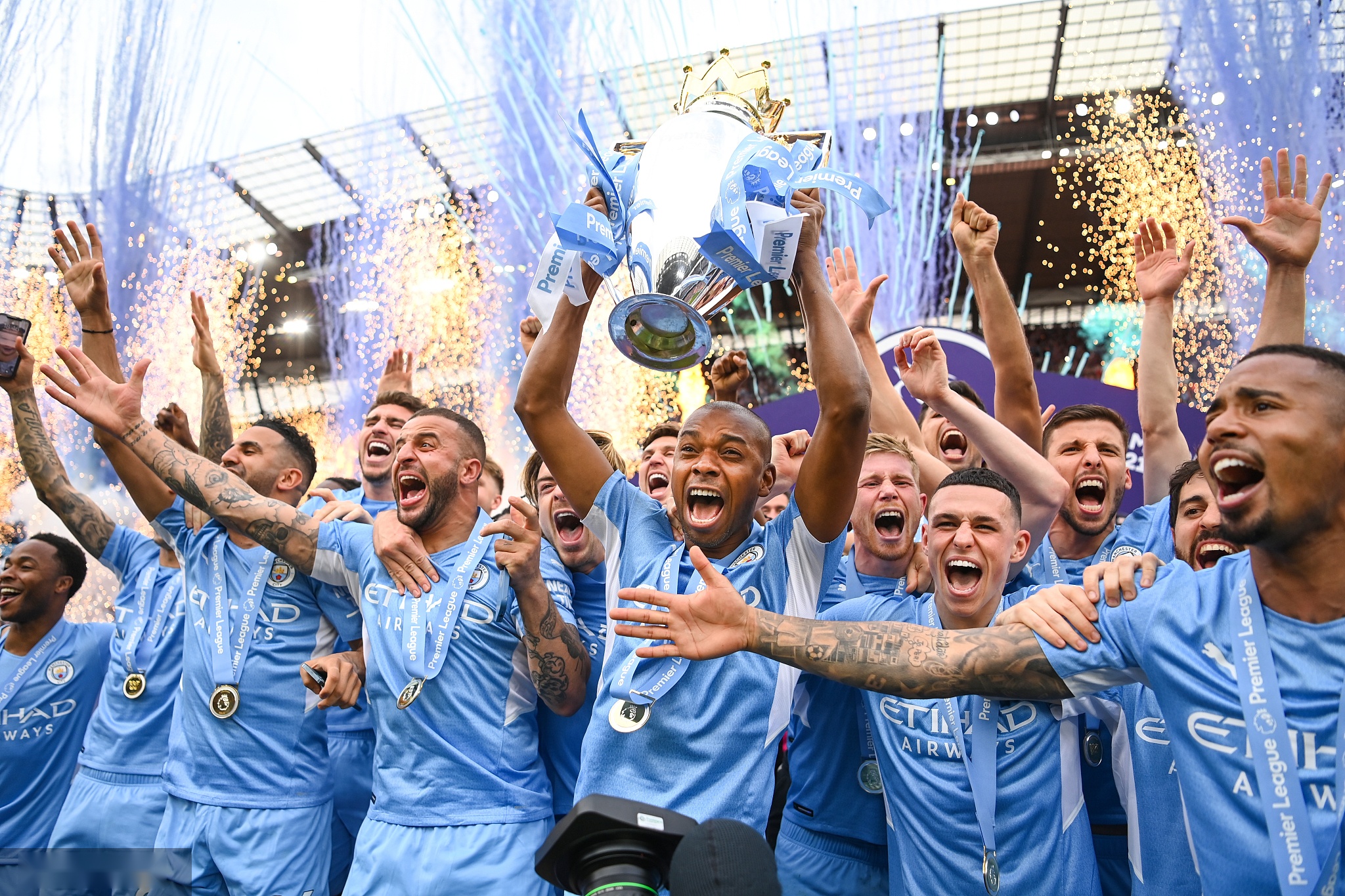 子竞技的盛 子竞技的盛